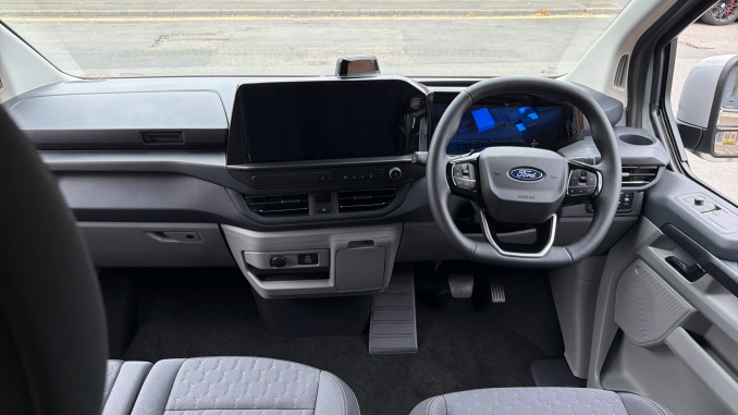 Ford Transit Custom 320 L1 Petrol Fwd 2.5 PHEV 232ps H1 Double Cab Van Limited Auto - Image 18